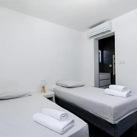 Moneghetti 아파트 *